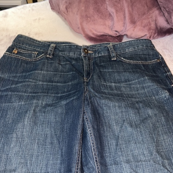 EUC Eddie Bauer Boyfriend Relaxed Jeans Dark Wash Size 14 - Picture 4 of 9